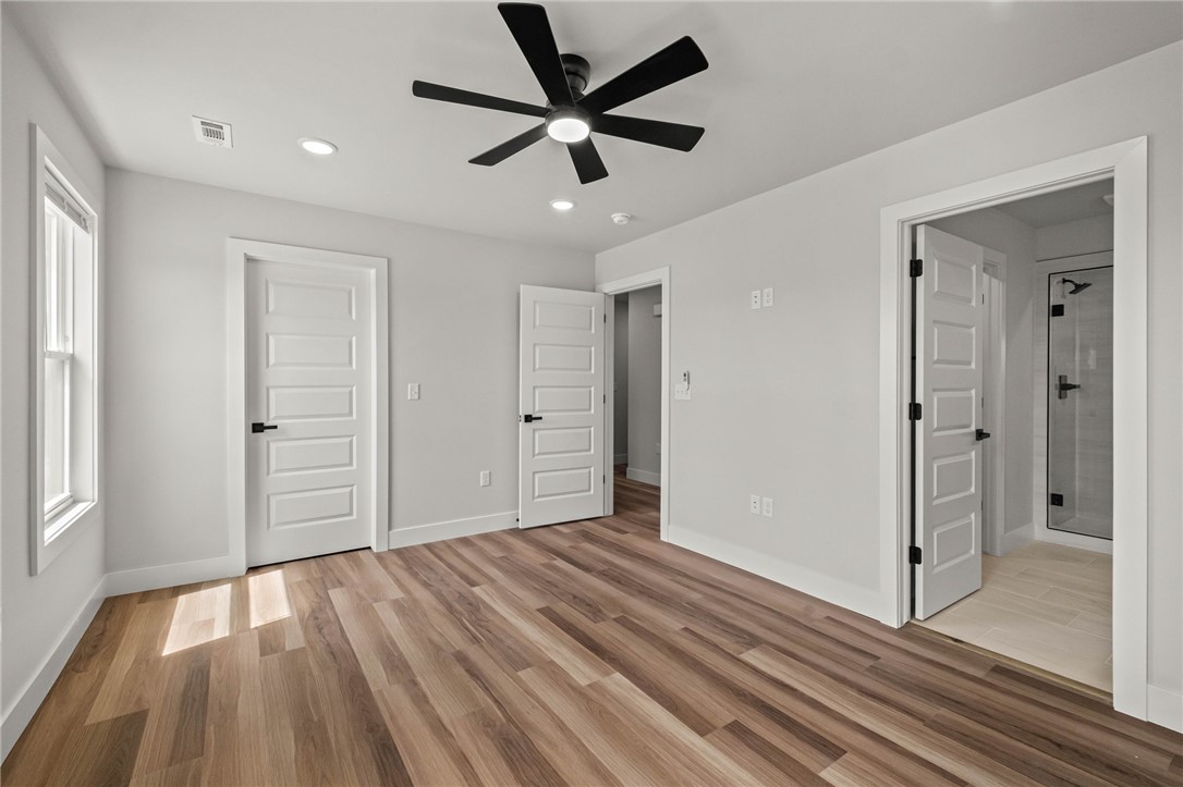 Bishop Manor Rogers - Residential