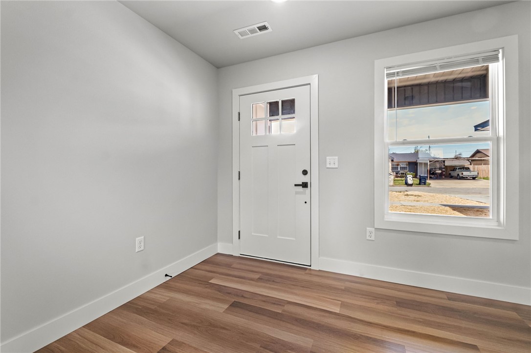 Bishop Manor Rogers - Residential