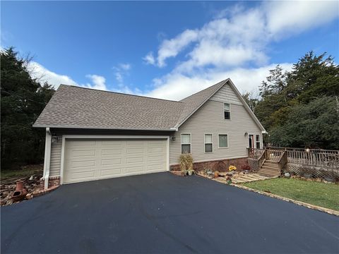 Photo of 200 Alaskan Trail, Russellville, AR 72802 (MLS # 1329938)