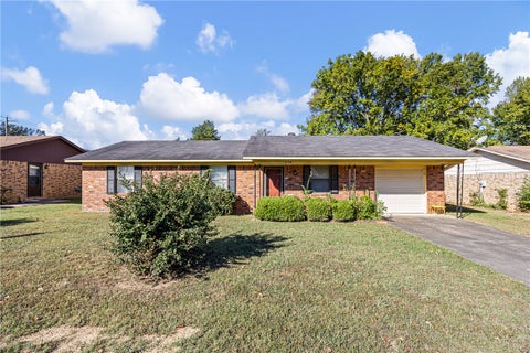 Photo of 1108 S Muskogee Avenue, Russellville, AR 72801 (MLS # 1365820)