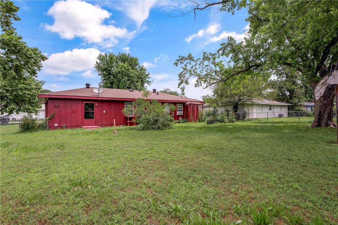 Dixieland Village 1st Add Rogers - Residential