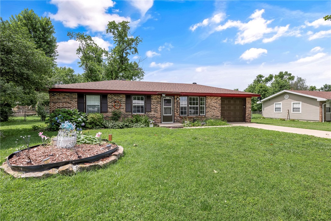Dixieland Village 1st Add Rogers - Residential