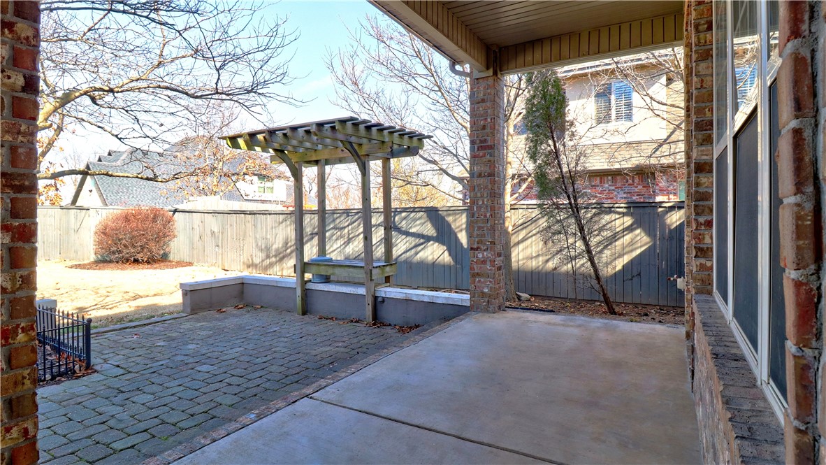 Pinnacle Gardens Sub Rogers - Residential