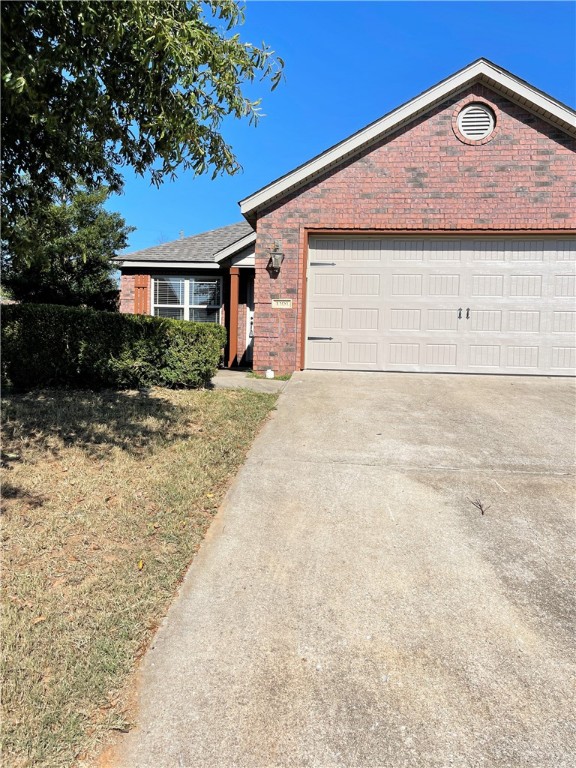 Beautiful 3 bed, 2 bath home in the Brentwood Subdivision. This home features a gorgeous kitchen with granite countertops and a gas stove. Refrigerator included for Resident use. The master bedroom features dual vanities, walk-in closets, and a Jacuzzi tub. Brand new hard surface flooring throughout living room, hallway, and bedrooms. Enjoy the privacy fenced backyard with a fire pit!