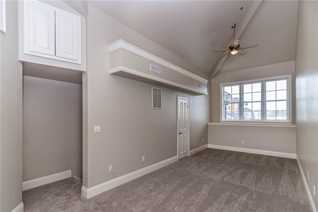 Three Sisters - Residential Lease