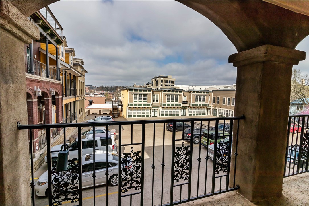 Three Sisters - Residential Lease