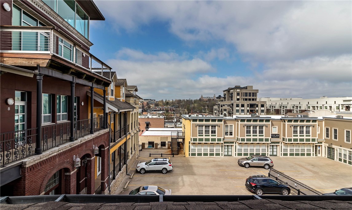 Three Sisters - Residential Lease