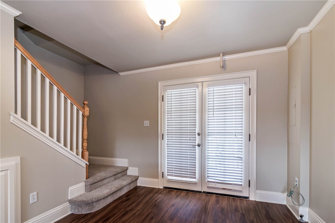 Three Sisters - Residential Lease
