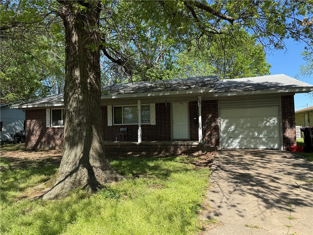 Home being sold AS IS. Home sits on an oversized lot, near Springdale business district, great access to all things NWA has to offer! Exterior is full brick, covered large front porch, newer windows. Seller is accepting offers through Sunday May 4th 12:00 noon. All offers need to have an expiration date of Wednesday May 7th 5:00 PM.