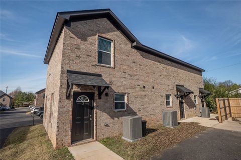 Photo of 1366 N Porter Road 3 #3, Fayetteville, AR 72703 (MLS # 1332482)