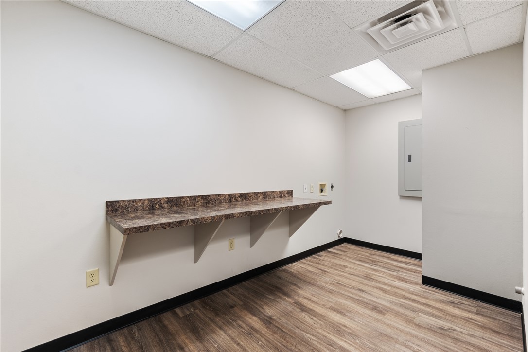 Crossroads Add - Commercial Lease