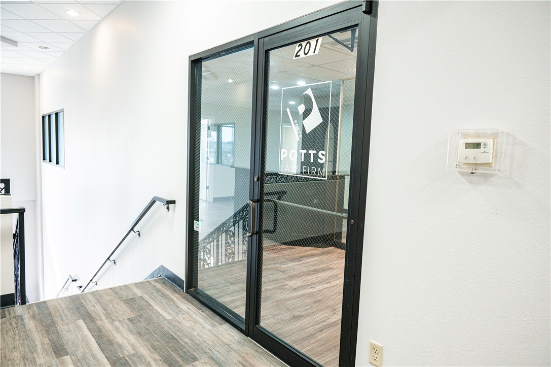 Crossroads Add - Commercial Lease
