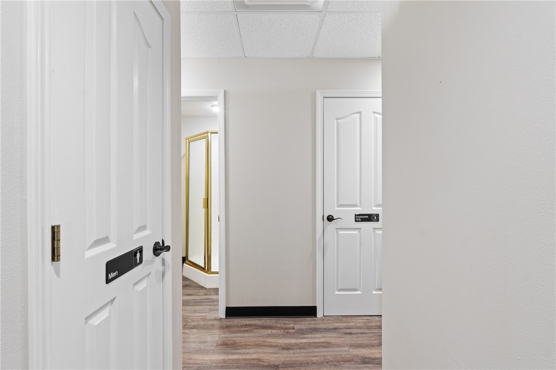 Crossroads Add - Commercial Lease