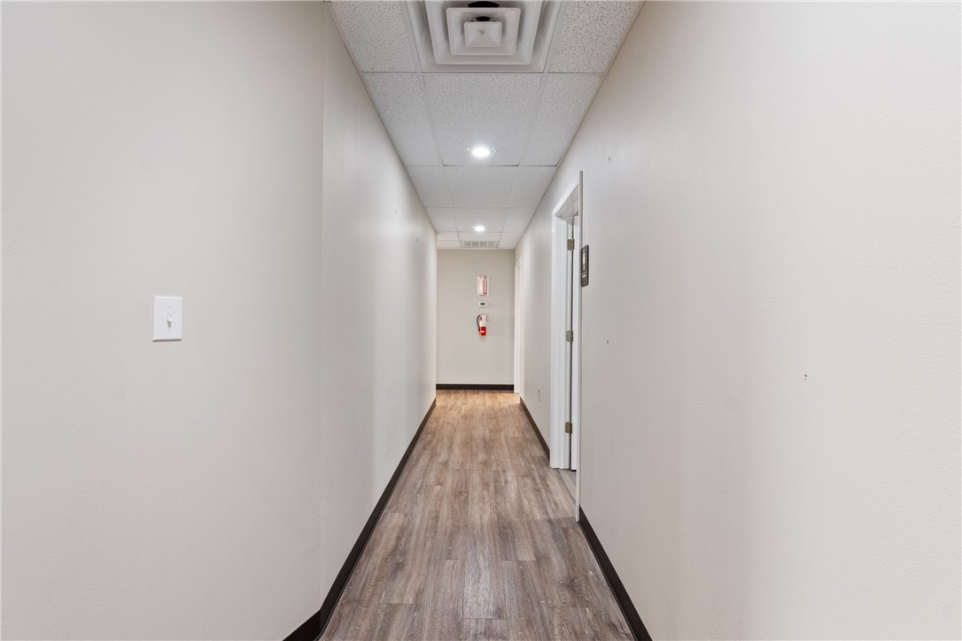 Crossroads Add - Commercial Lease