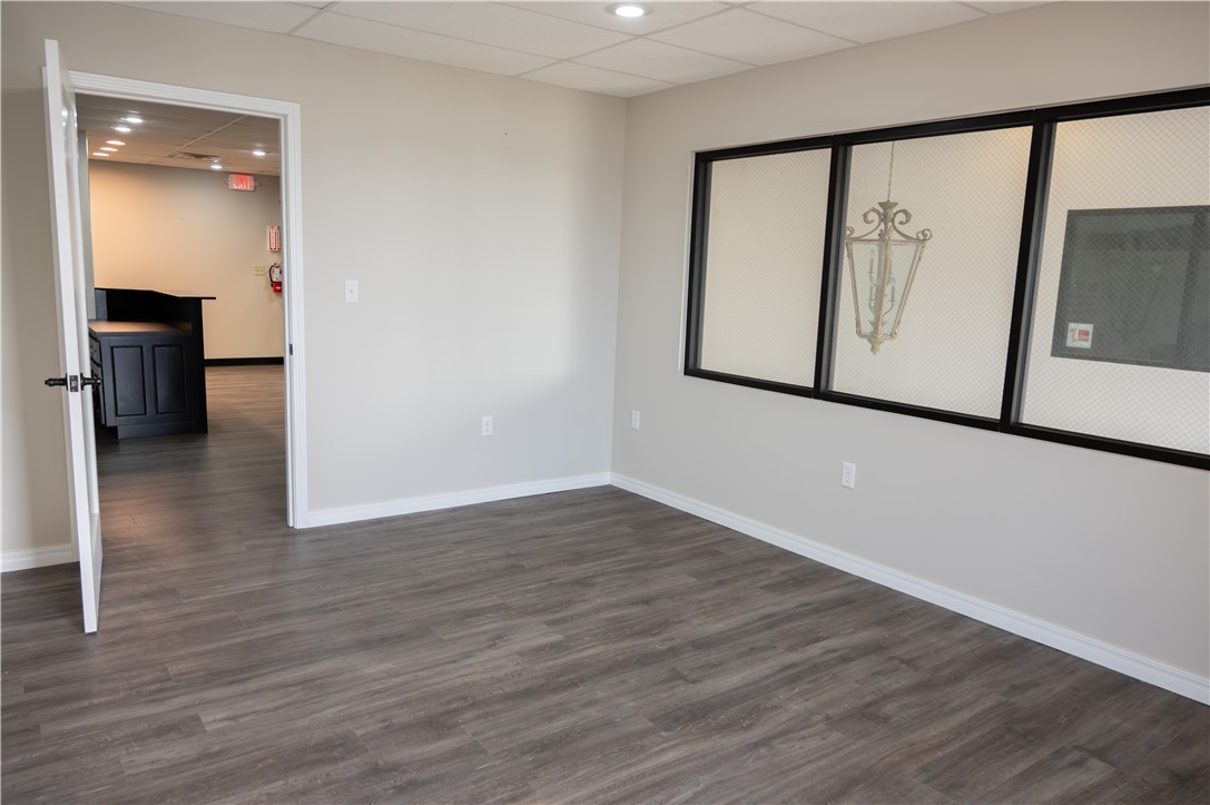 Crossroads Add - Commercial Lease