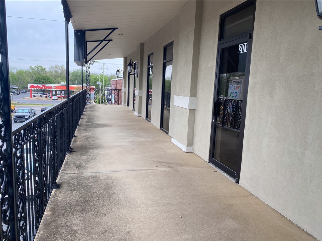Crossroads Add - Commercial Lease