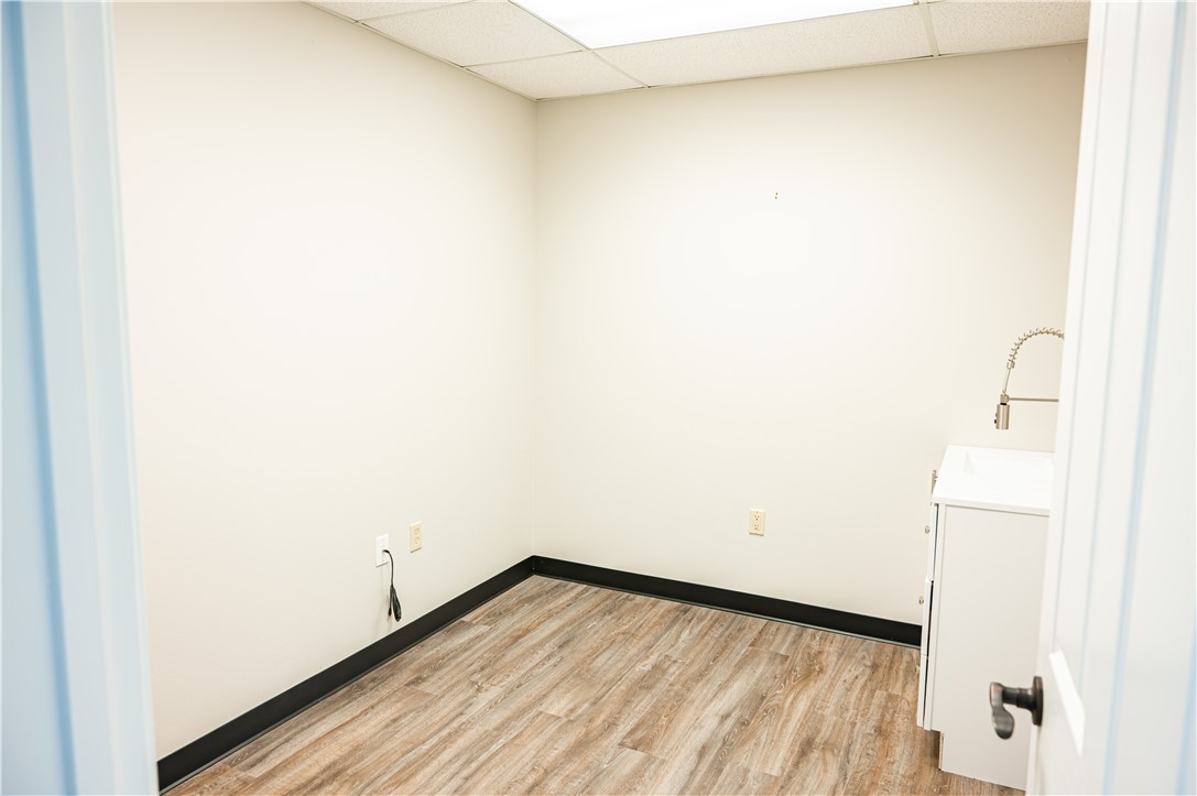 Crossroads Add - Commercial Lease