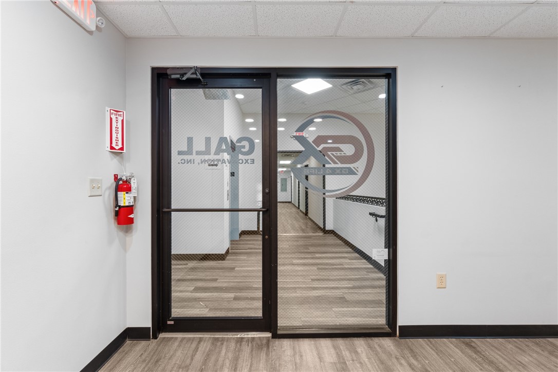 Crossroads Add - Commercial Lease