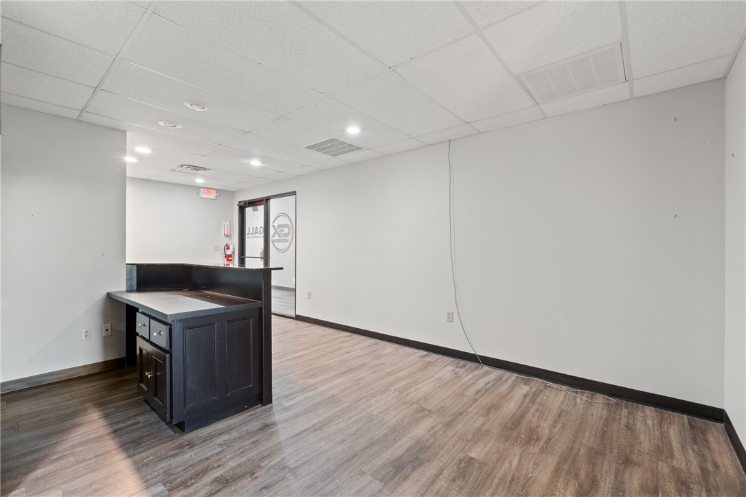 Crossroads Add - Commercial Lease