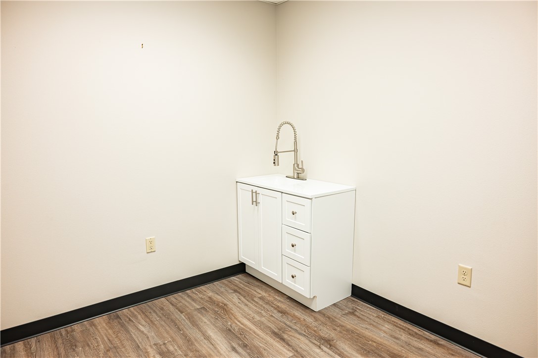 Crossroads Add - Commercial Lease