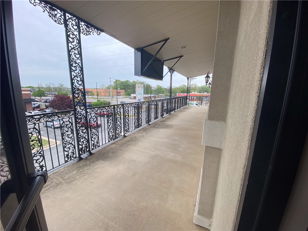 Crossroads Add - Commercial Lease