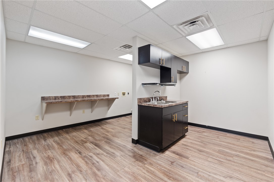 Crossroads Add - Commercial Lease