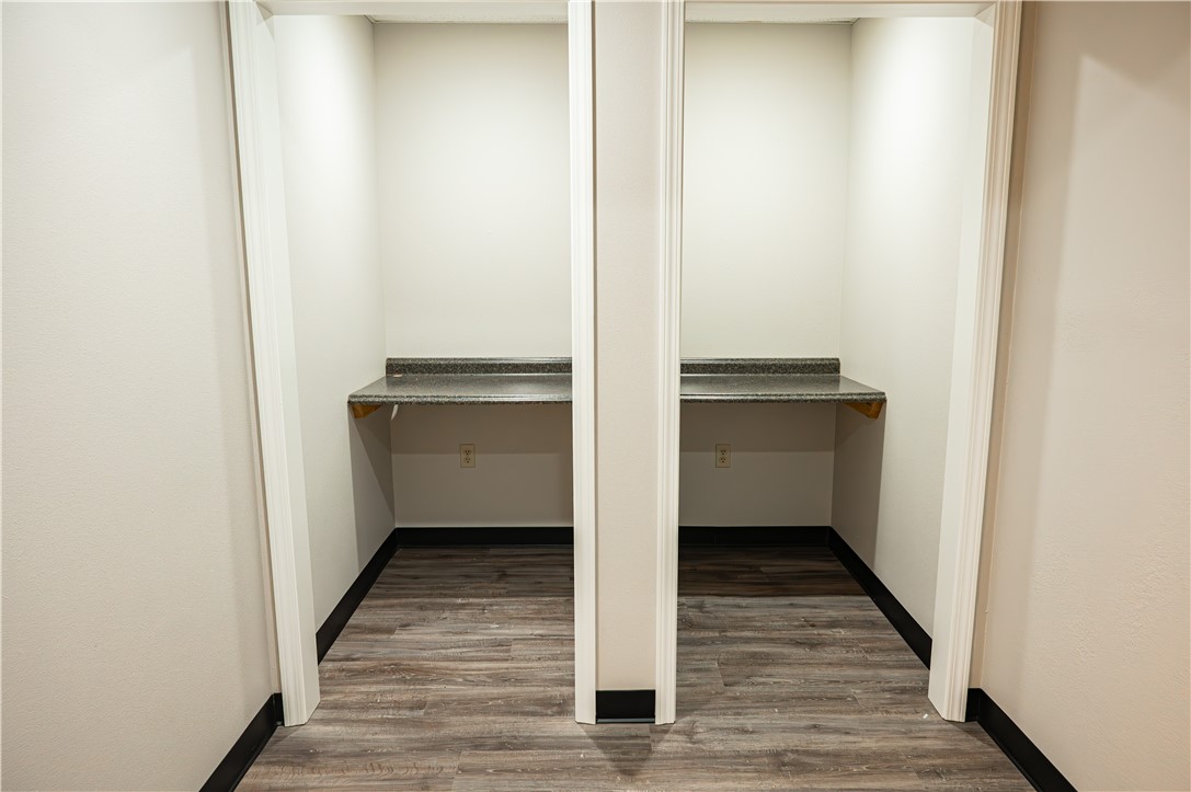 Crossroads Add - Commercial Lease