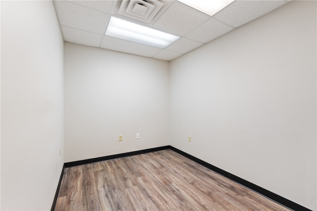 Crossroads Add - Commercial Lease