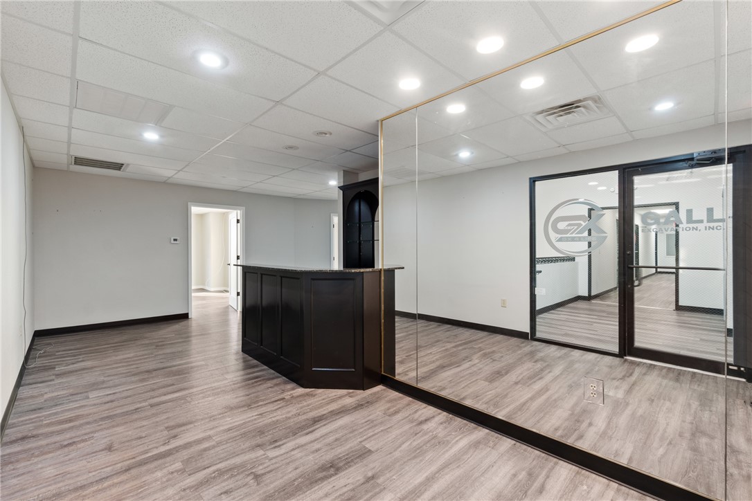 Crossroads Add - Commercial Lease