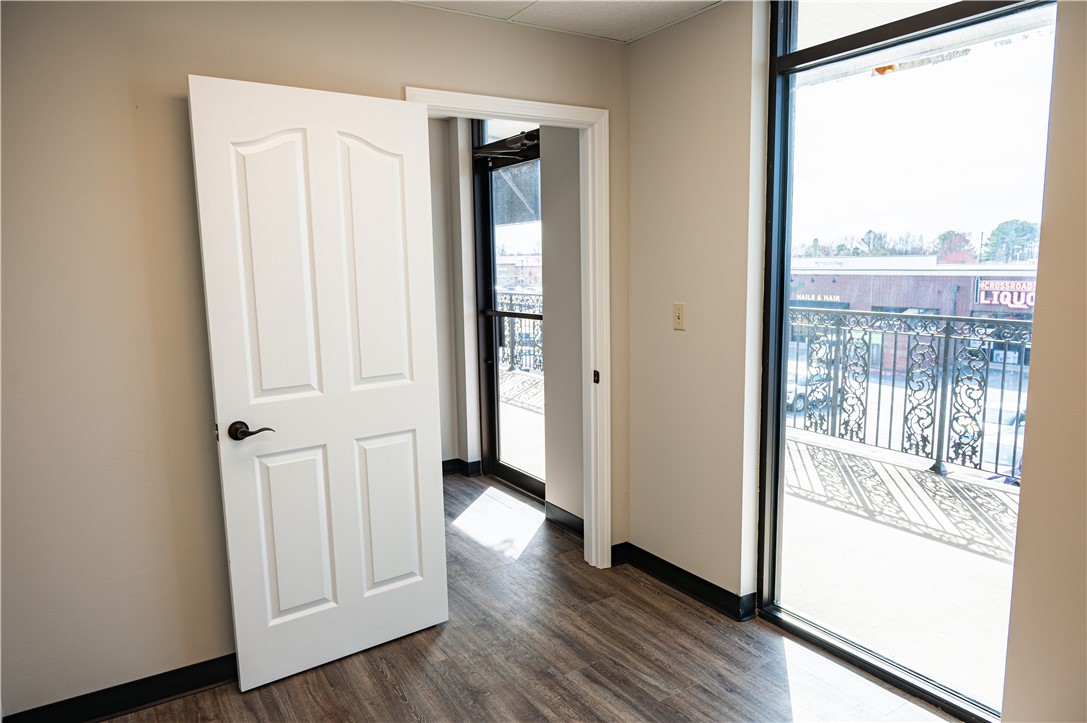 Crossroads Add - Commercial Lease