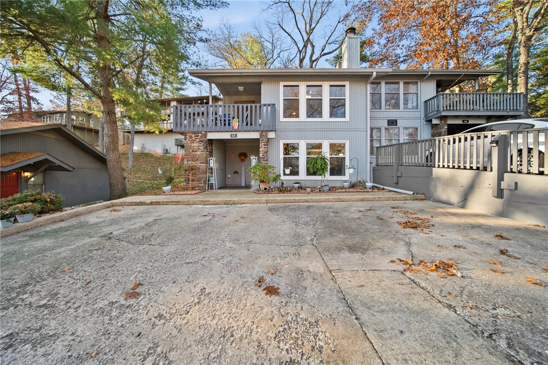 Townhouse Tct 3 A/K/A Drake Court Bvv - Residential