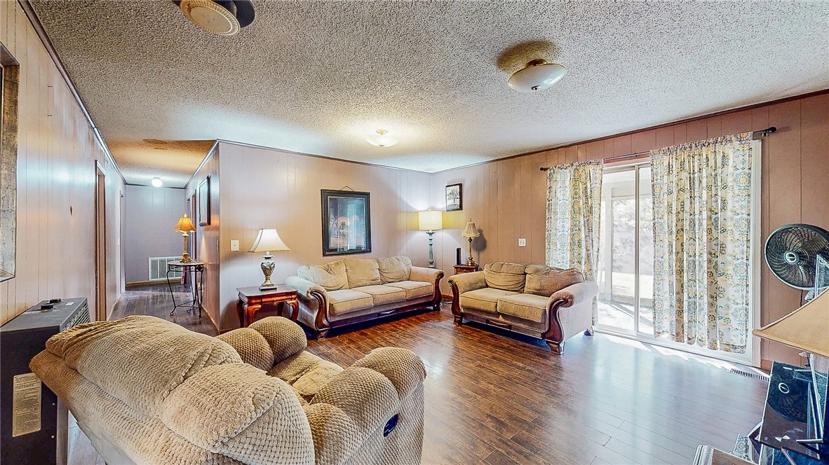 Elm Spgs Outlots - Residential