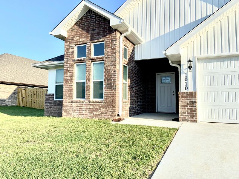 Pines Ph Iii, The Centerton - Residential Lease