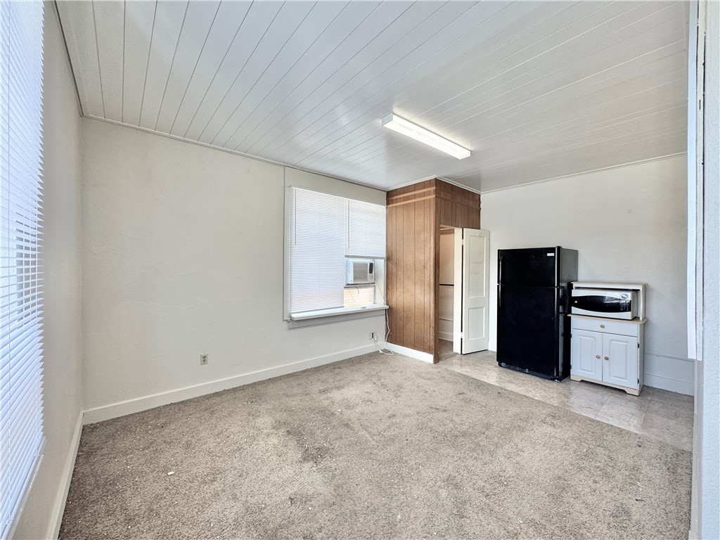 16-16-30 COUNTY COURT PLAT - Residential Lease