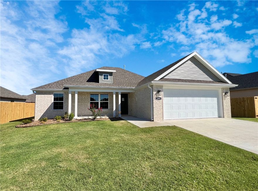 Beautiful 3 bed/2bath/2 car garage home with ample kitchen cabinet and counter space, pantry, and fire place. Fence and blinds included! This home is located in Siloam Springs, AR in the lovely Endura Park subdivision which features a neighborhood pool and park area with playground. Washer/Dryer & Refrigerator are not included.
No need to schedule a showing time. Arrive at property between 8am-8pm and call # on front door and the RENTLY system will give you a code to do a self guided tour. To apply please go to orchardpropertiesar.com