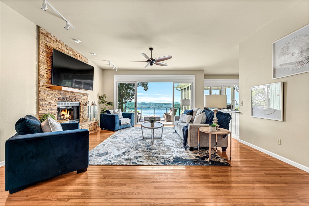 Point Mirage - Residential