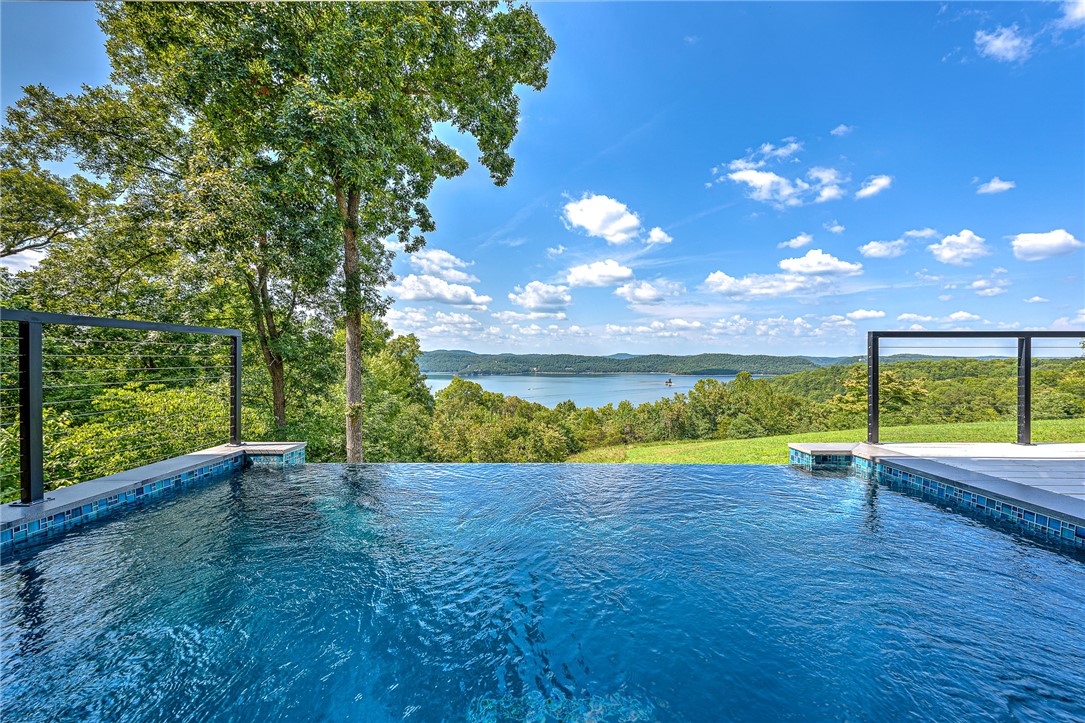 Point Mirage - Residential