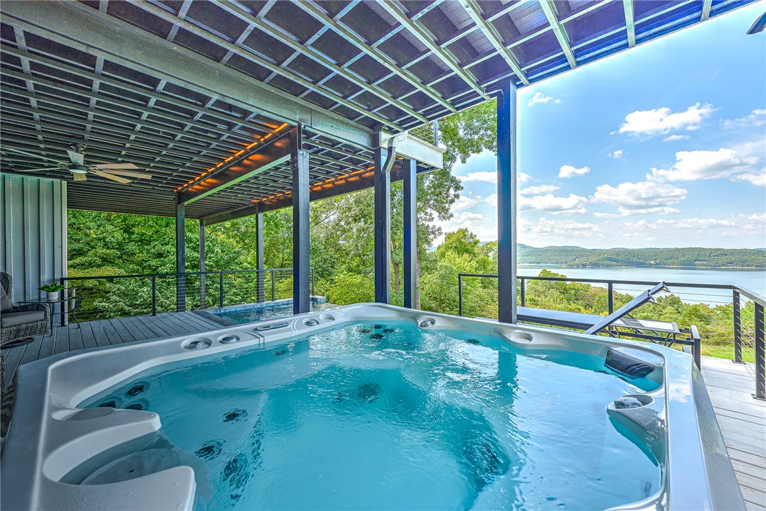 Point Mirage - Residential