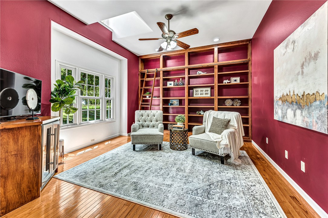 Point Mirage - Residential