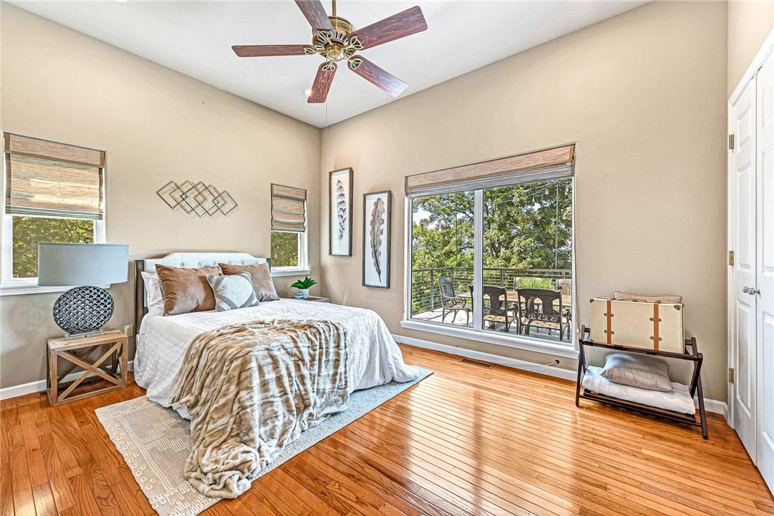 Point Mirage - Residential