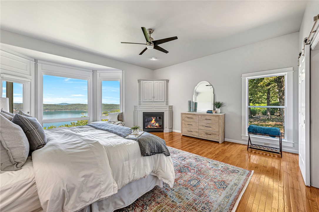 Point Mirage - Residential