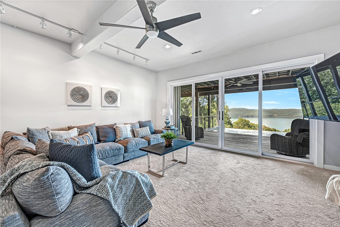 Point Mirage - Residential