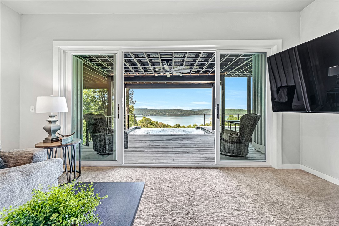 Point Mirage - Residential