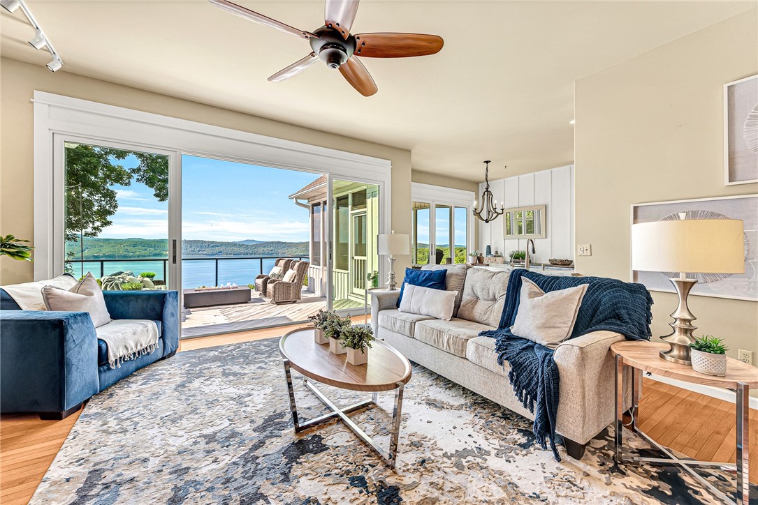 Point Mirage - Residential