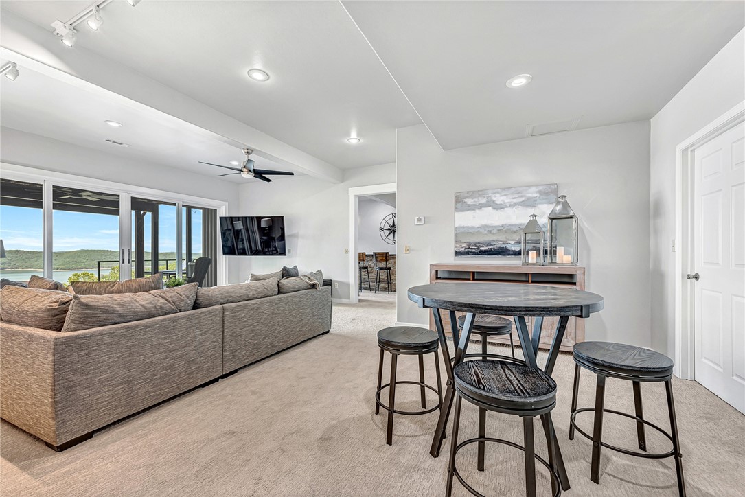 Point Mirage - Residential