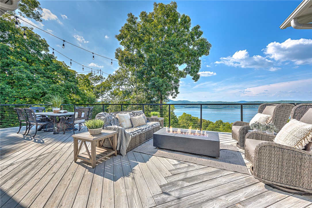 Point Mirage - Residential