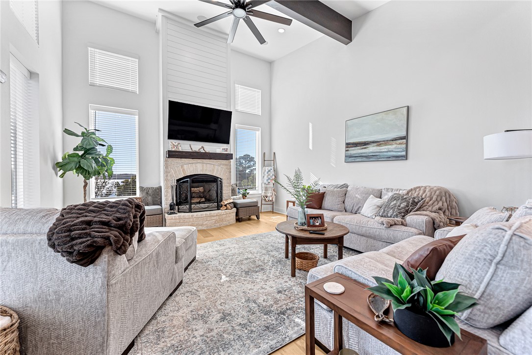 HOLIDAY HILLS - Residential