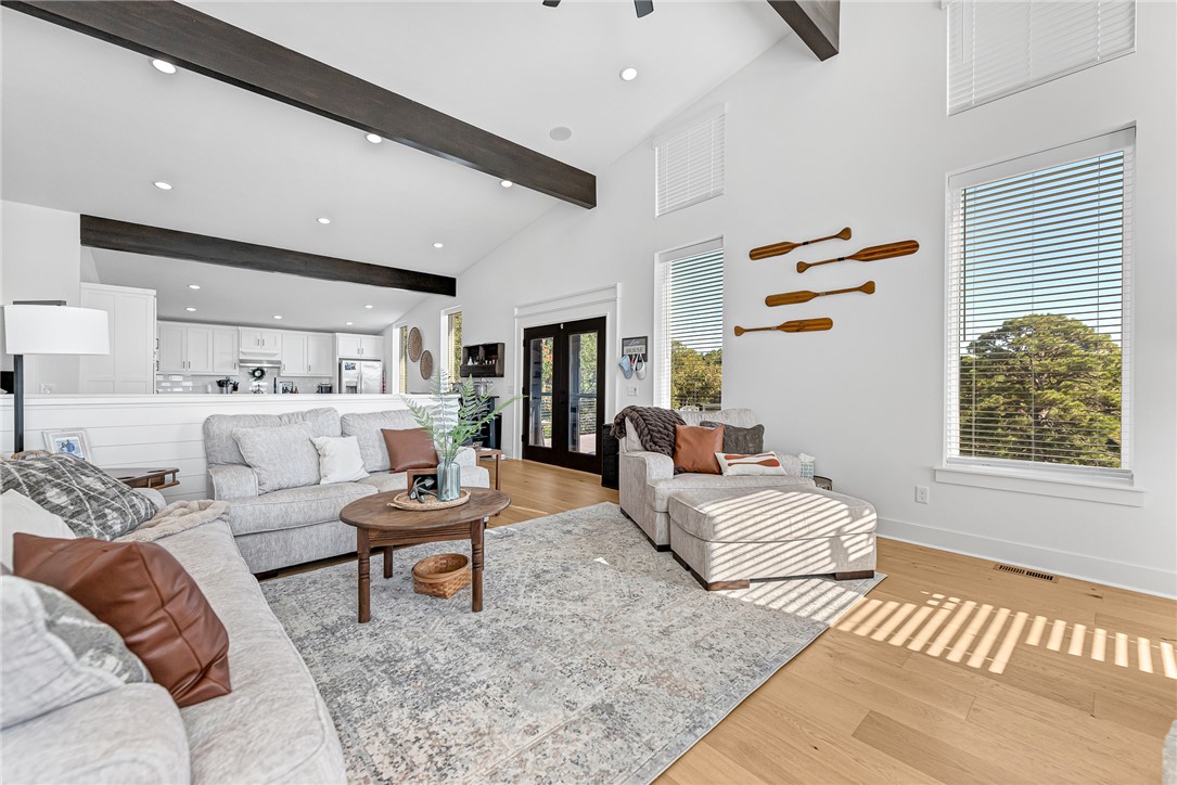 HOLIDAY HILLS - Residential