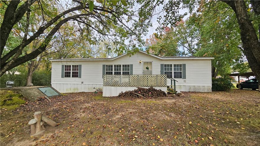 This charming home is full of potential and ready for your personal touch! Perfect for first-time home buyers or investors, this property offers endless possibilities. With a little TLC, you can transform this house into your dream home and enjoy the rewards for years to come.