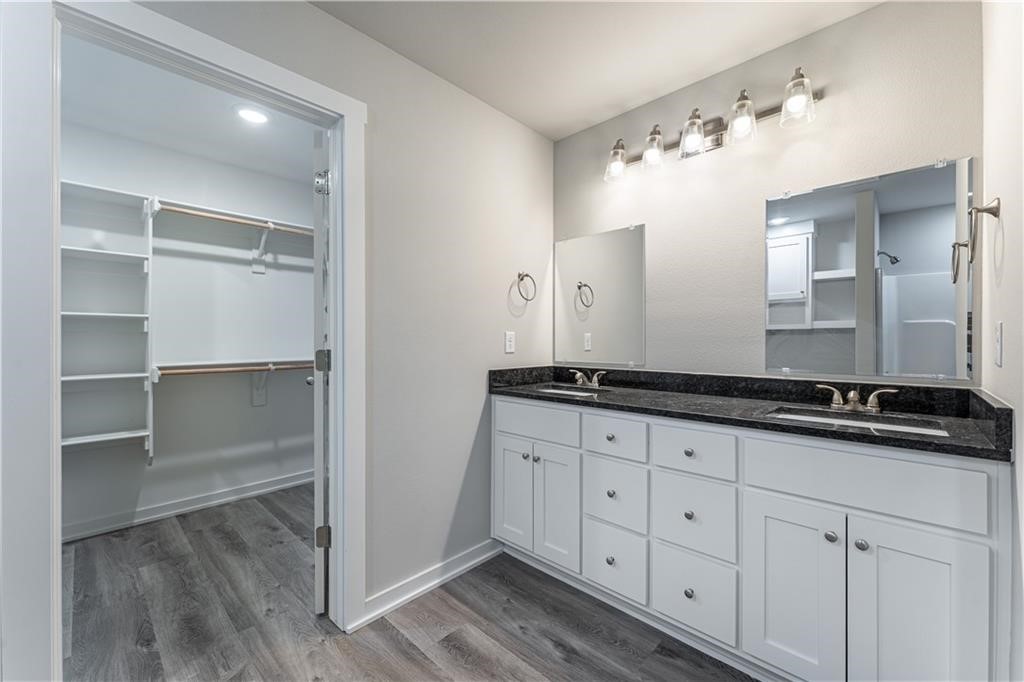 Rustic Flats Sub Gentry - Residential Lease